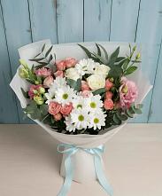 Букет цветов из:  Розы, Лизиантусы и Хризантемы в Боровичах