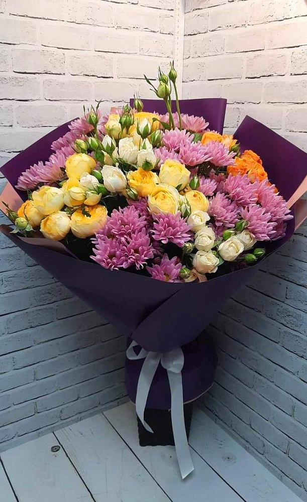 Букет Красочный праздник в Боровичах Букет цветов из: Хризантемы и Розы в Боровичах