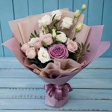 Букет цветов из:  Розы и Лизиантусы в Боровичах