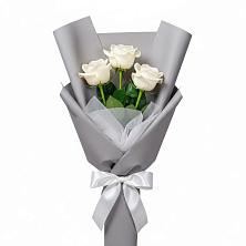 Букет 3 белые розы в Боровичах Букет 3 белые розы в Боровичах