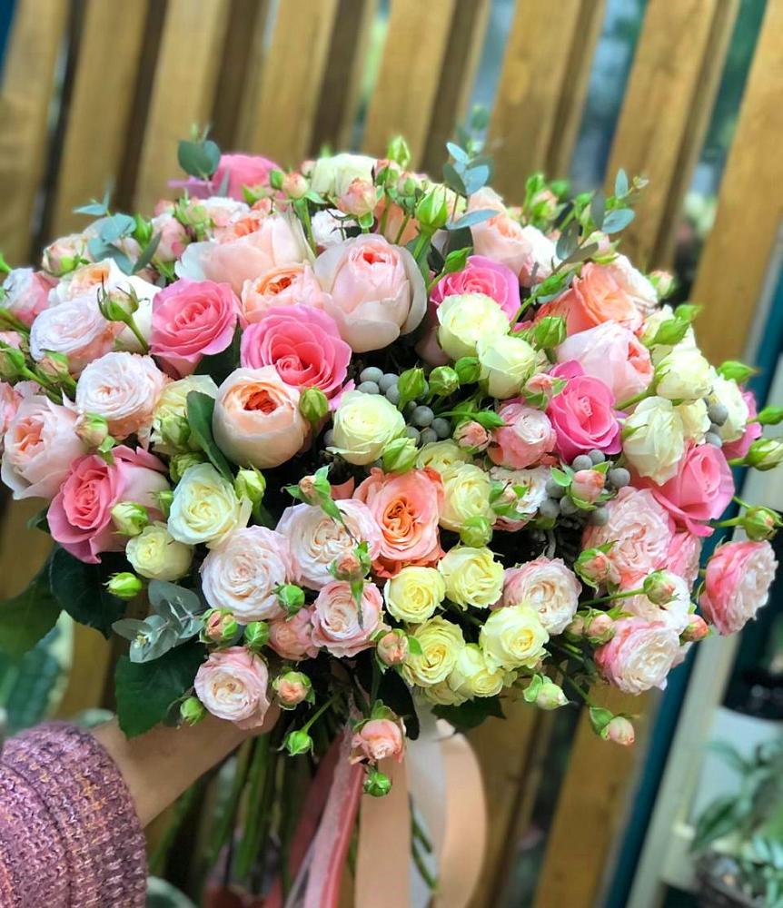 Букет цветов из: Розы в Боровичах