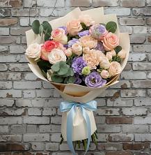 Букет Феерия в Боровичах Букет цветов из:  Розы, Лизиантусы и Гвоздики в Боровичах